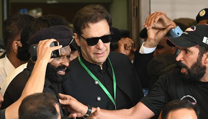 سائفر کیس: عدالت نے عمران خان کے جوڈیشل ریمانڈ میں 14 روز کی توسیع کر دی۔