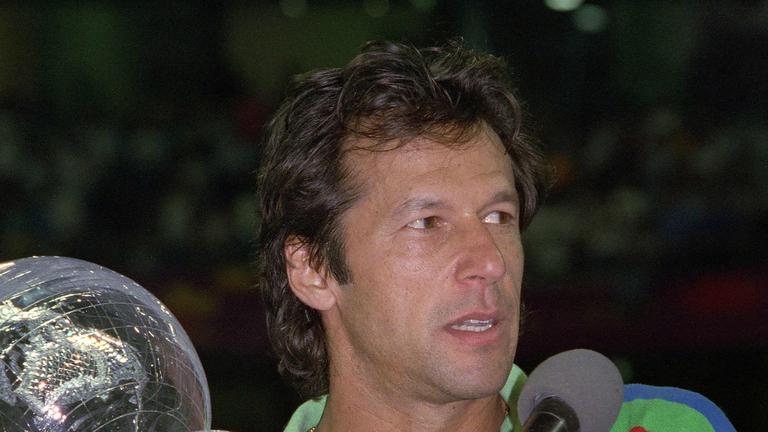 سابق کپتان عمران خان پاکستان کرکٹ بورڈ کے جشن    کی ویڈیو سے باہر ہوگئے۔